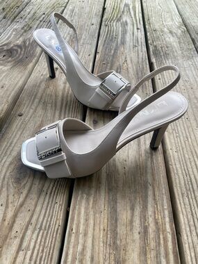 (NWOT) DKNY- Slingback Heels with Logo Buckle ✨